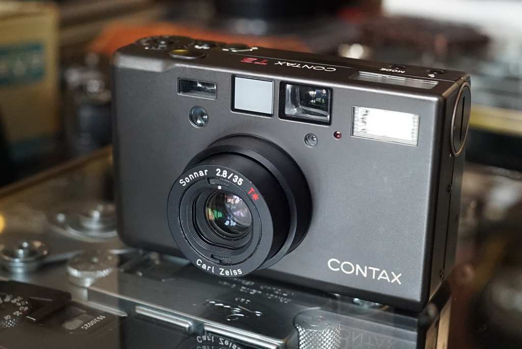 Contax T3 - Fotohandel Delfshaven / MK Optics