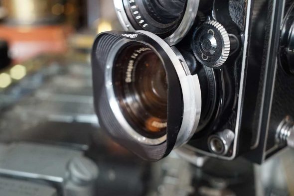 Rolleiflex Bay IV lens hood (later version)