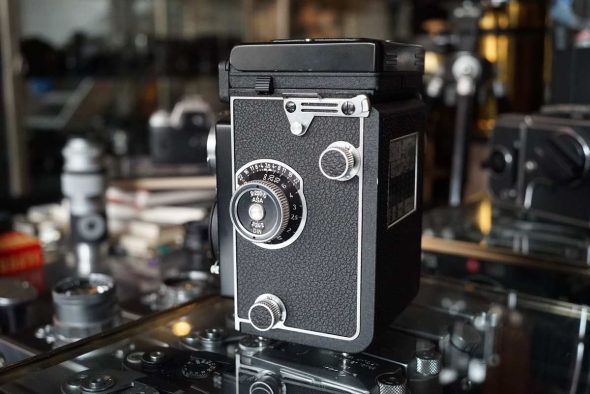 Rolleicord VB white face, with original leather case