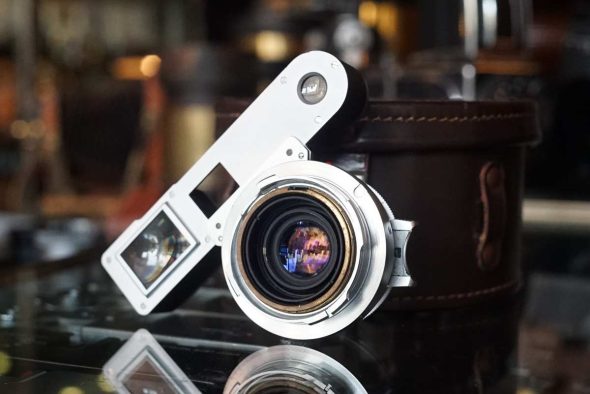 Leica 35mm 1:2.8 Summaron goggled with original leather case.