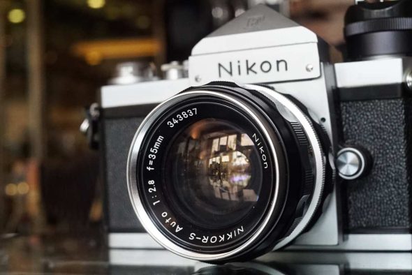 Nikon F Plain prism + Nikon Nikkor-S Auto 35mm 1:2.8 non-Ai