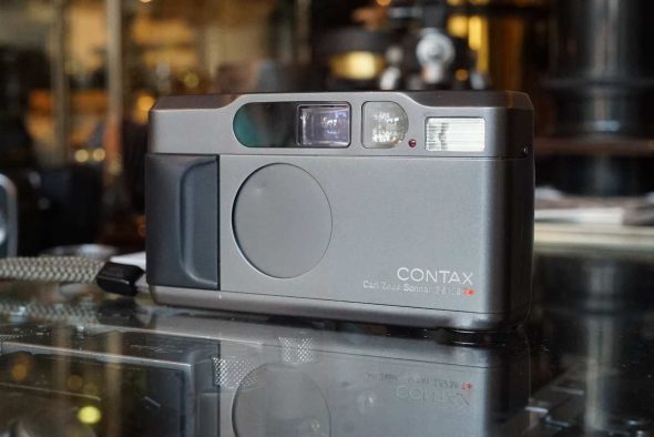 Contax T2 with presentation case