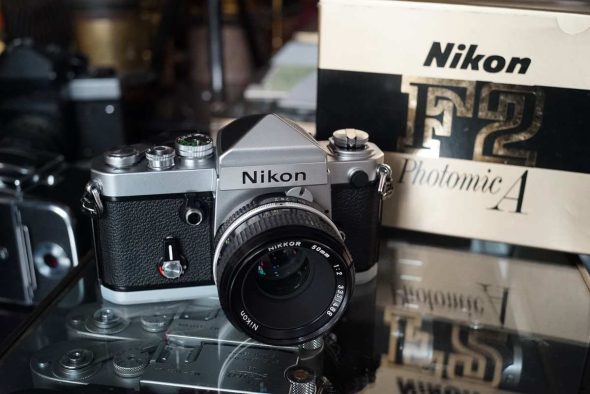 Nikon F2 + DE-1 Plain prism + Nikkor 1:2 / 50mm, Boxed