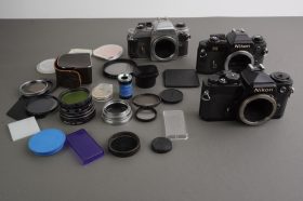 Lot of 3x Nikon SLR cameras: 2x FG + FE