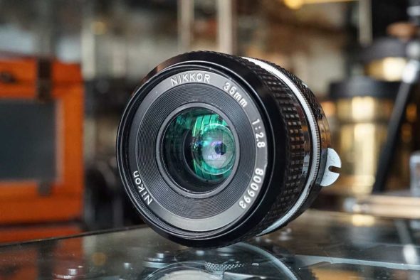 Nikon Nikkor 35mm 1:2.8 non-AI, Worn