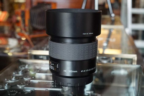 Hasselblad 2.2 / 100mm HC lens, No AF