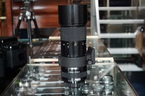 Nikon Micro-Nikkor 1:4 / 200mm AI lens