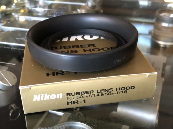 Nikon HR-1 rubber lenshood for 50mm