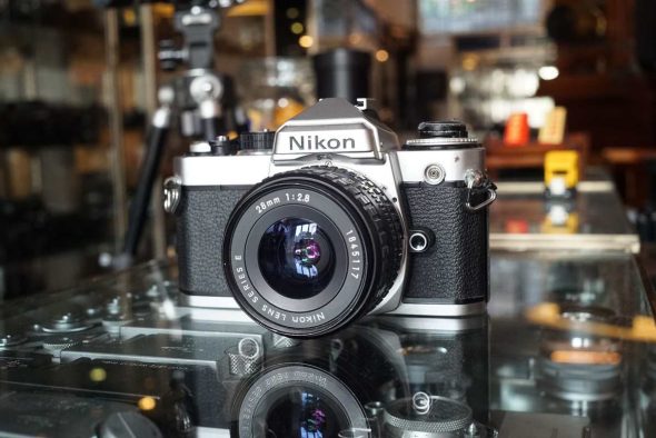 Nikon FE body chrome + E Series 28mm F/2.8 lens