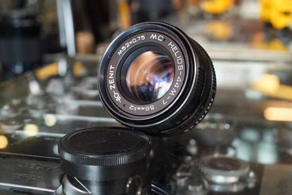 Helios-44M-7 58mm F/2 lens for M42