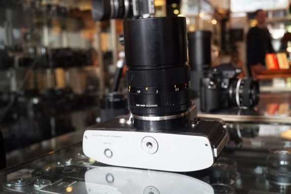 Leica Leicaflex + 135mm 1:2.8 Elmarit-R