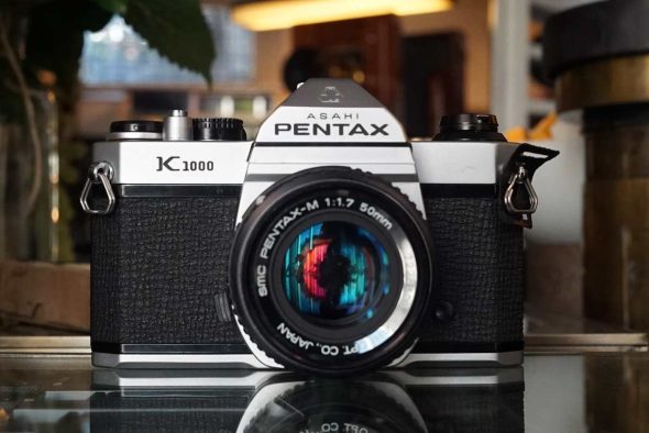 Pentax K1000 chrome + SMC Pentax-M 50mm F/1.7