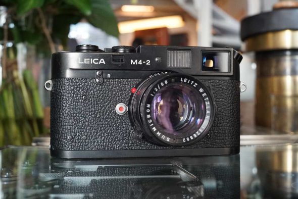 Leica M4-2 Canada body black chrome, worn