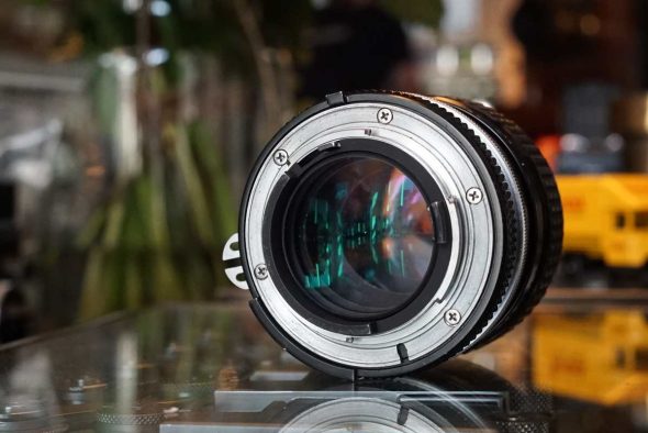 Nikon Nikkor 105mm F/2.5 AI portrait lens