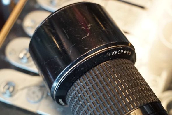 Nikon Nikkor 300mm 1:4.5 *ED AI-S, worn