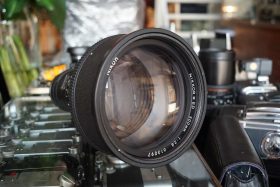 Nikon Nikkor *ED 300mm F/2.8 AI-S F-mount lens