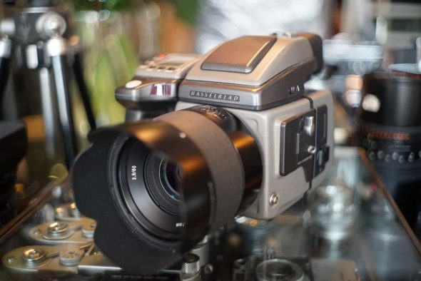 Hasselblad H1 + HM16-32 Filmback + HC 2.8/80mm lens
