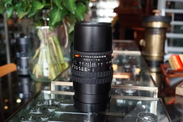 Carl Zeiss CFi 250mm F/5.6 lens, Hasselblad V