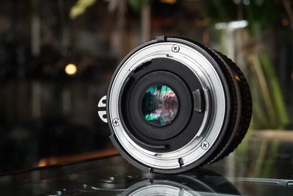 Nikon Nikkor 3.5 / 28mm AI lens