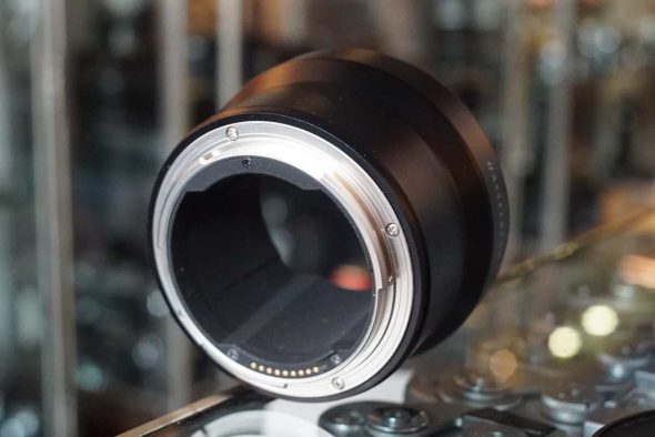 Hasselblad XH lens adapter, boxed