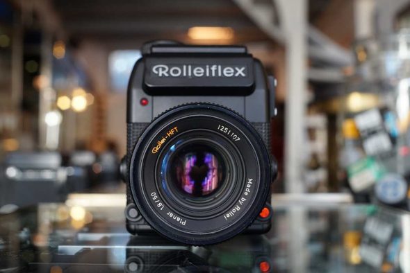 Rolleiflex SL2000F + Rollei 50mm 1:1.8 Planar HFT