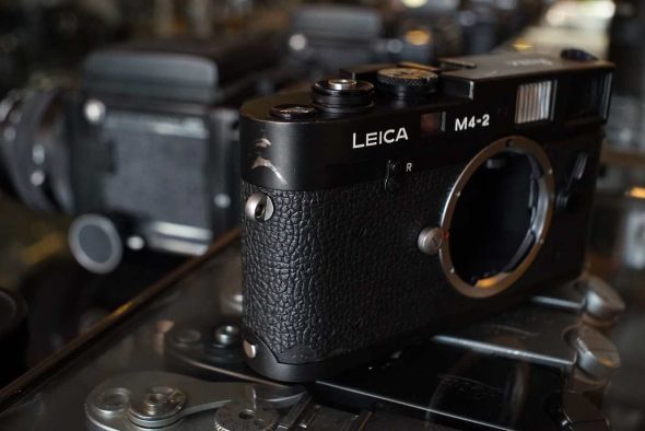 Leica M4-2 body black chrome, recent CLA