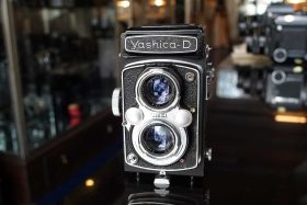 Yashica-D with 80mm 1:3.5 Yashikor