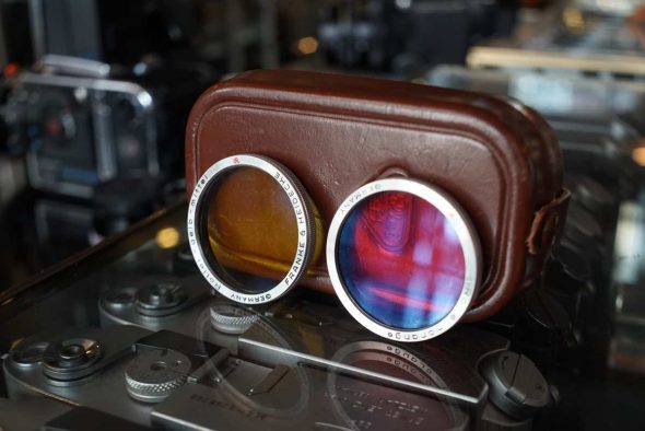 lot of two Rollei Bay II filters in a leather case