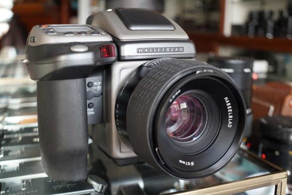 Hasselblad H2 + HV90x Finder + Film Back + HC 80mm F/2.8 kit