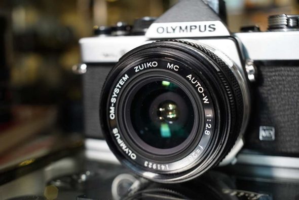 Olympus OM2n + 50mm