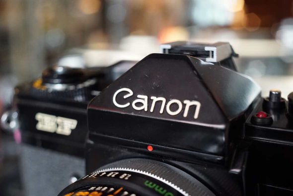 Canon EF + Canon lens FD 1:1.8 / 50mm