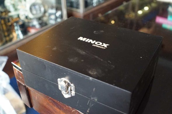 Minox Leica M3, White edition, in wooden case
