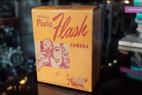 Pixie flash camera, Boxed