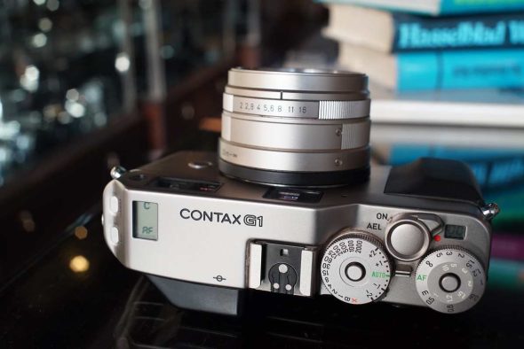 Contax G1 + 45mm F/2 Planar T* champagne kit, boxed