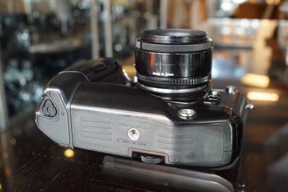 Nikon F4 + MB-21 with AF Nikkor 50mm F/1.8