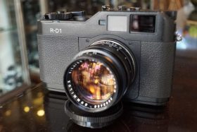 Epson R-D1 digital rangefinder camera