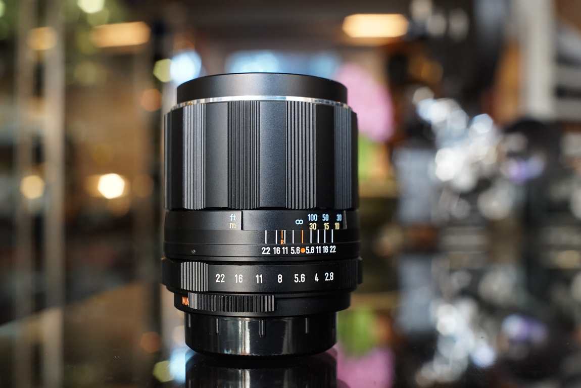 Pentax Super-Takumar 105mm F/2.8 M42 lens + Metal hood 