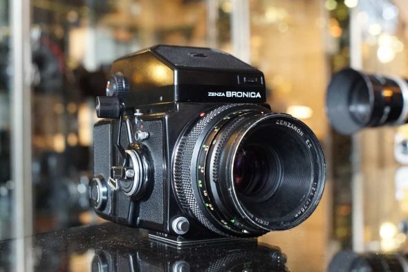 Bronica ETRS + Zenann 75mm F/2.8 E II Lens kit
