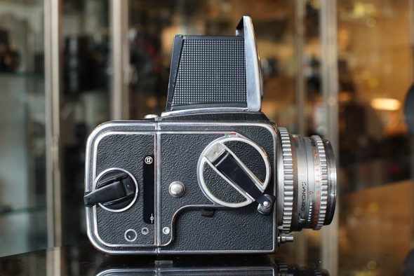 Hasselblad 500C/M + 80mm F/2.8 Planar & A12 back, serviced