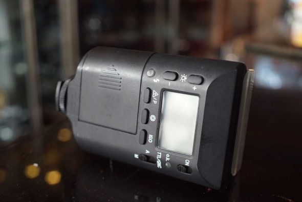 Leica SF240 flash