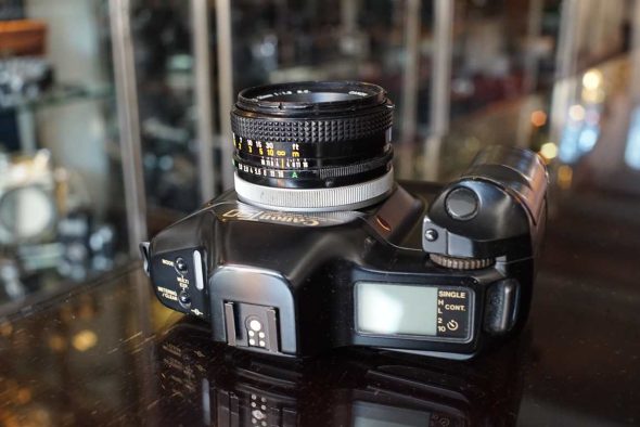 Canon T90 + FD 50mm F/1.8 lens kit