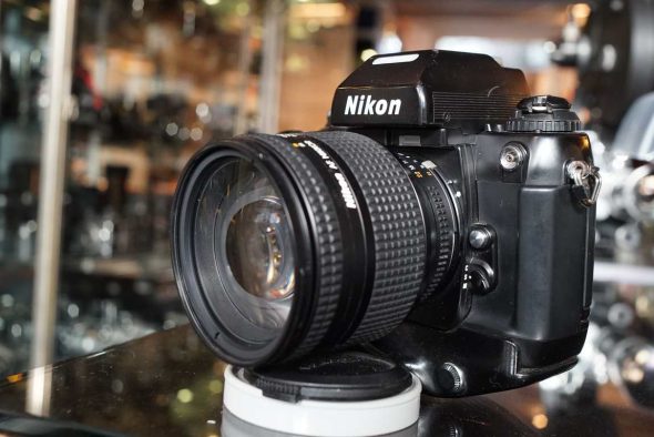 Nikon F4 with MB-21 + AF Nikkor 24-120mm