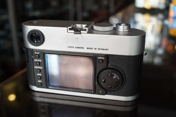 Leica M8 body chrome, power issue, OUTLET