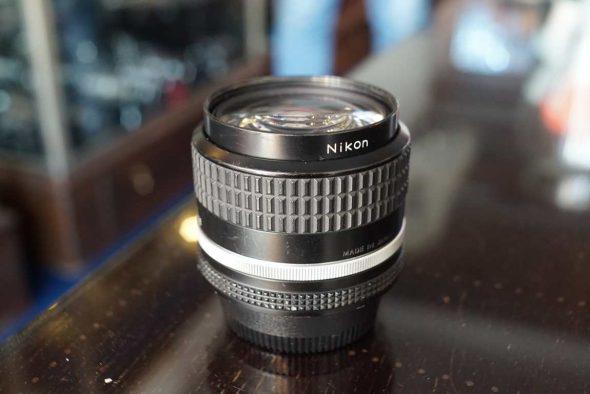 Nikon Nikkor 35mm F/2 AI-S