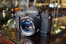 Canon F-1 new + Canon lens FD 1:1.4 / 50mm
