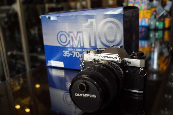 Olympus OM10 kit with OM 35-70mm F/4 zoom lens kit, boxed
