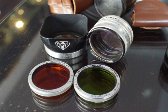 Rollei Hood, filters and Close-up kit for Baj 1