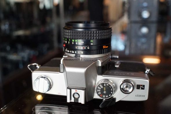Minolta SR-T101b + 50mm 1:1.7 lens, OUTLET
