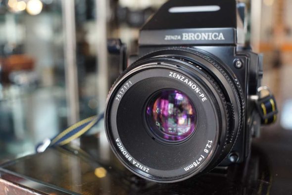 Bronica ETRSi + AE-III Metered Prism Finder + Zenzanon-PE 75mm F/2.8 kit