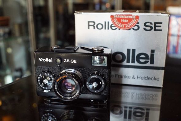Rollei 35SE black with Sonnar 40/2.8 lens, boxed